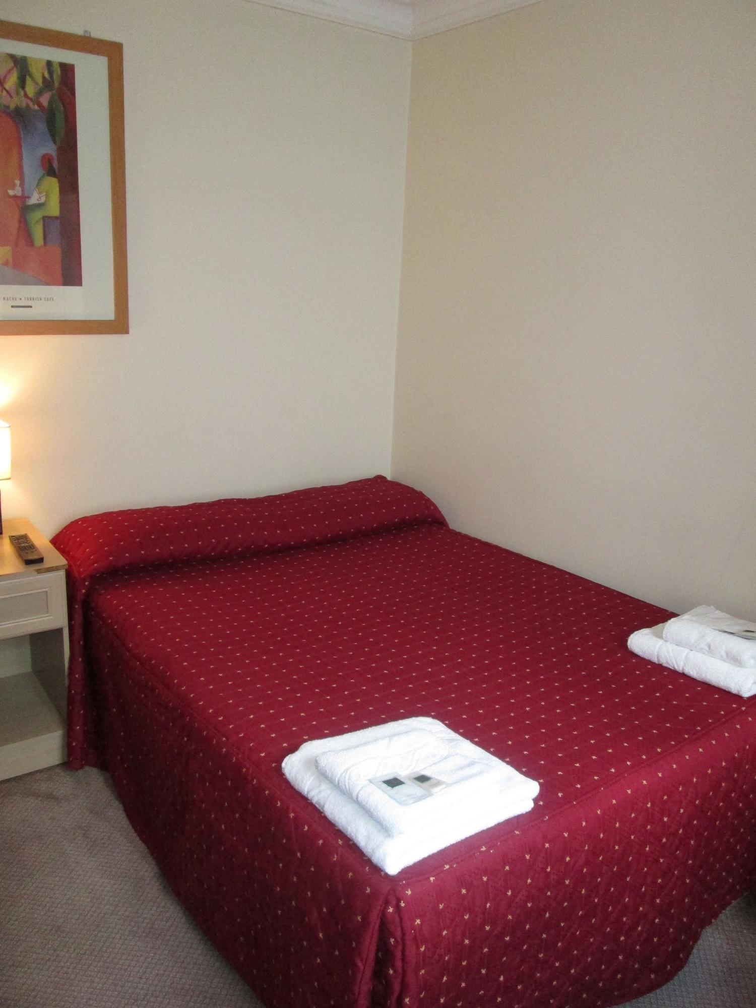 The Brompton Hotel Лондон Экстерьер фото