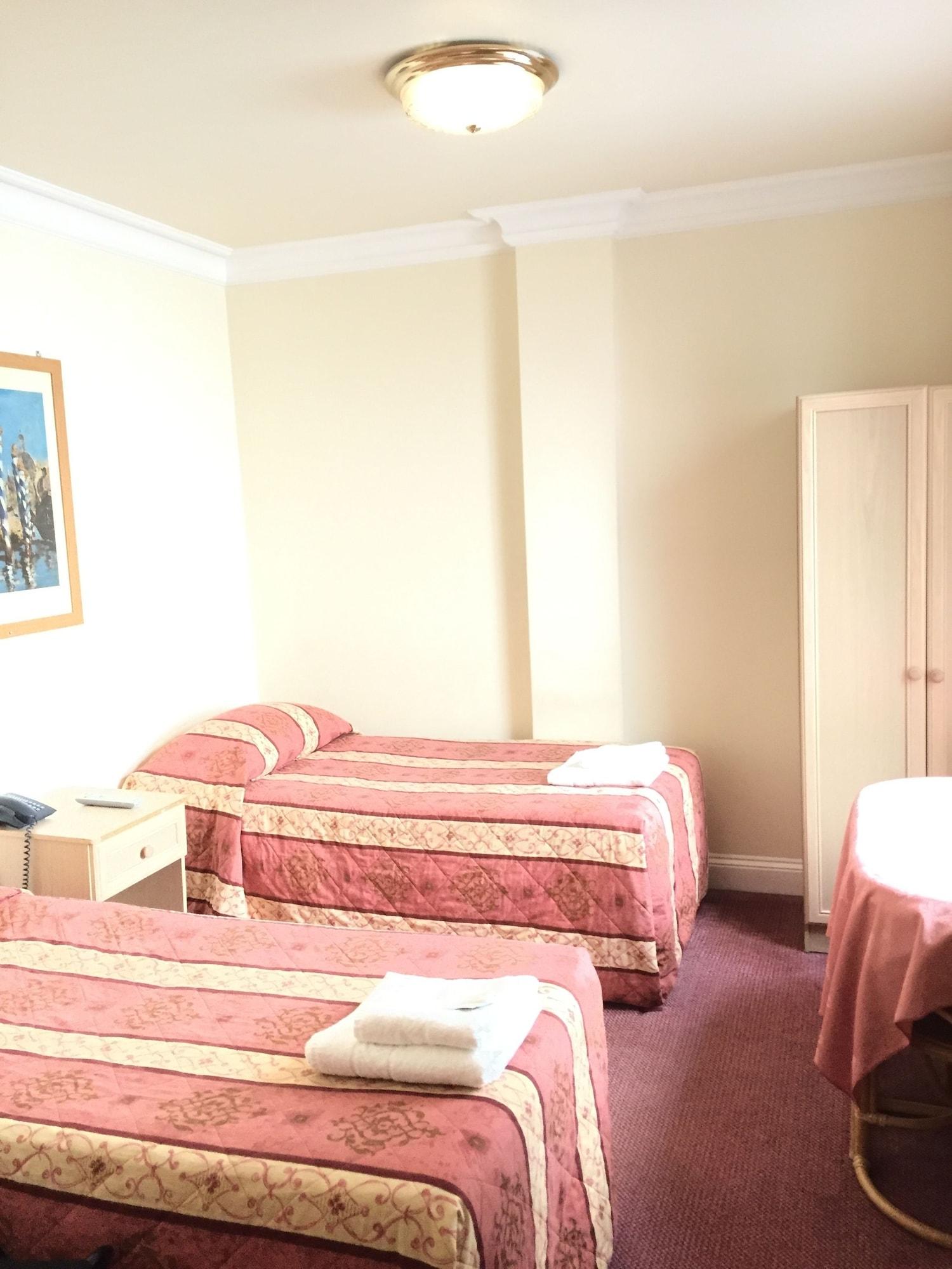 The Brompton Hotel Лондон Экстерьер фото