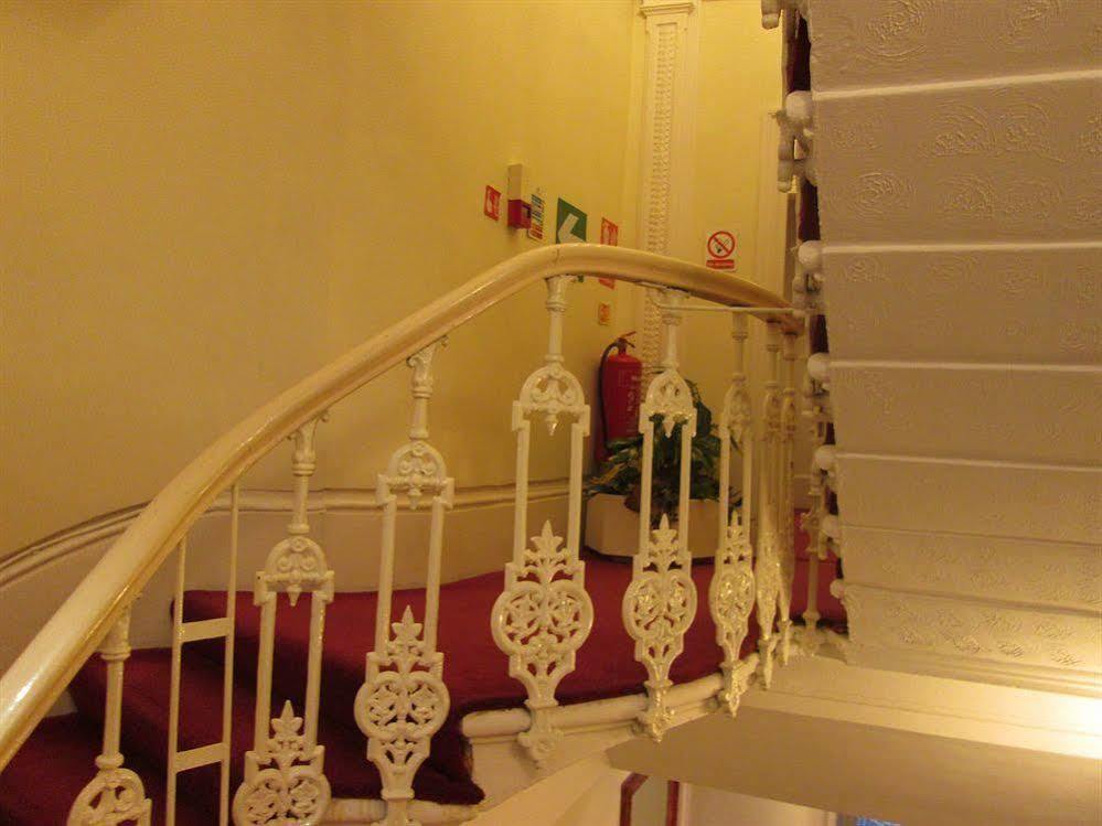 The Brompton Hotel Лондон Экстерьер фото